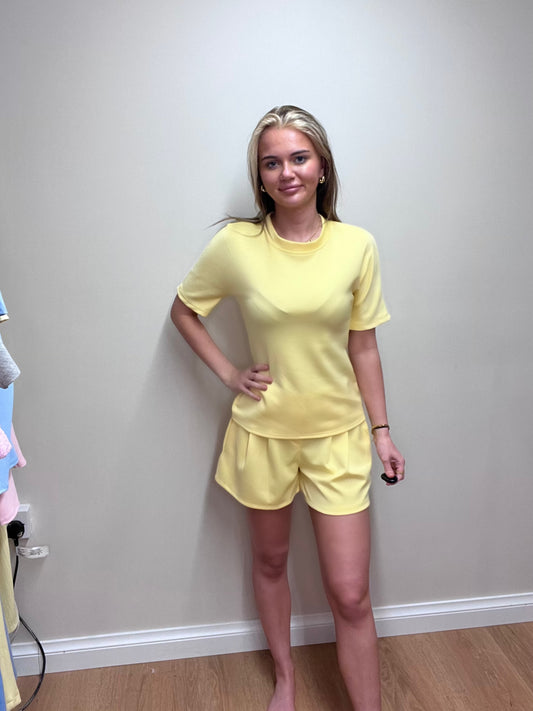 Tailored basic short set