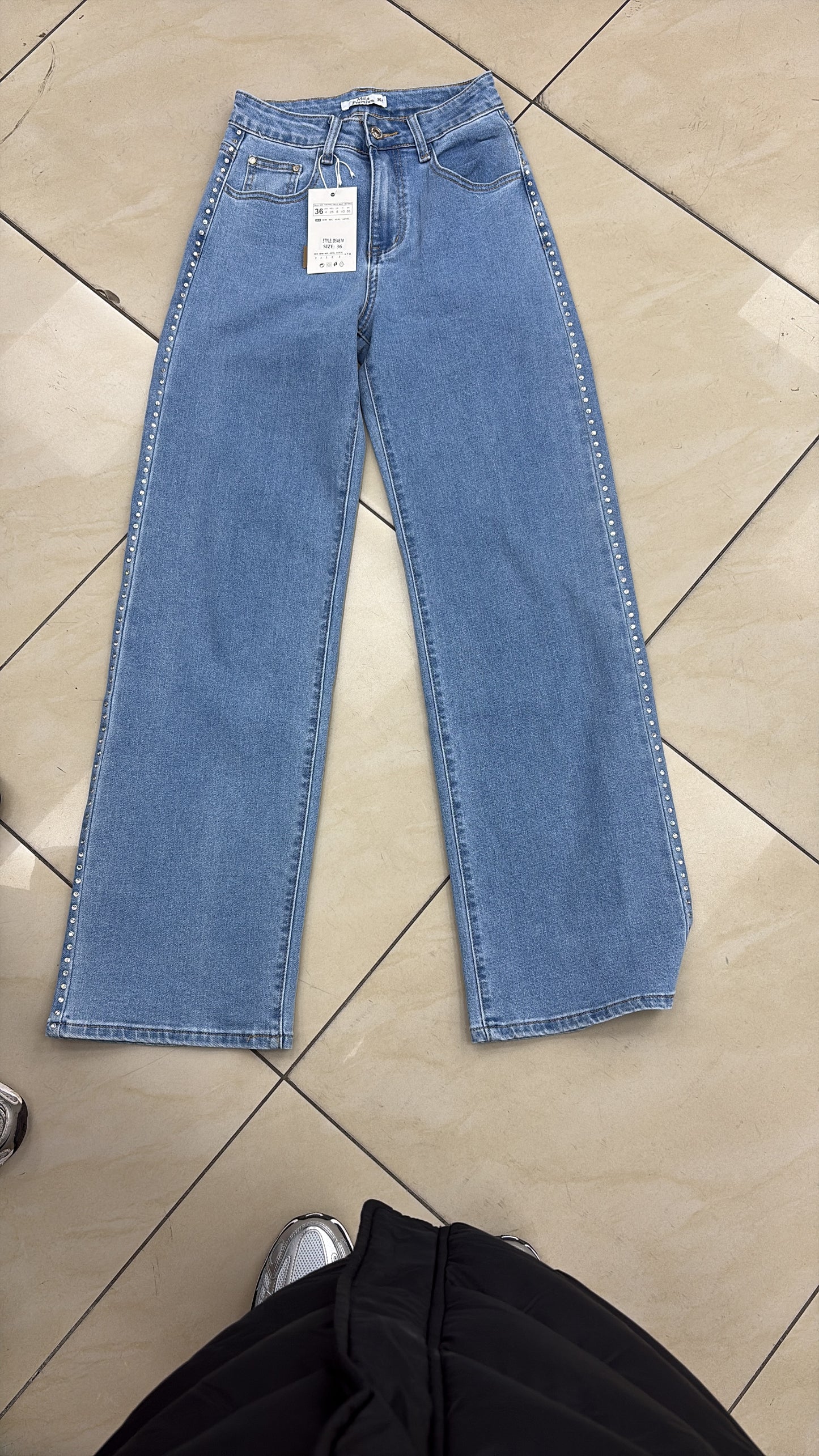 Diamonte stud jeans