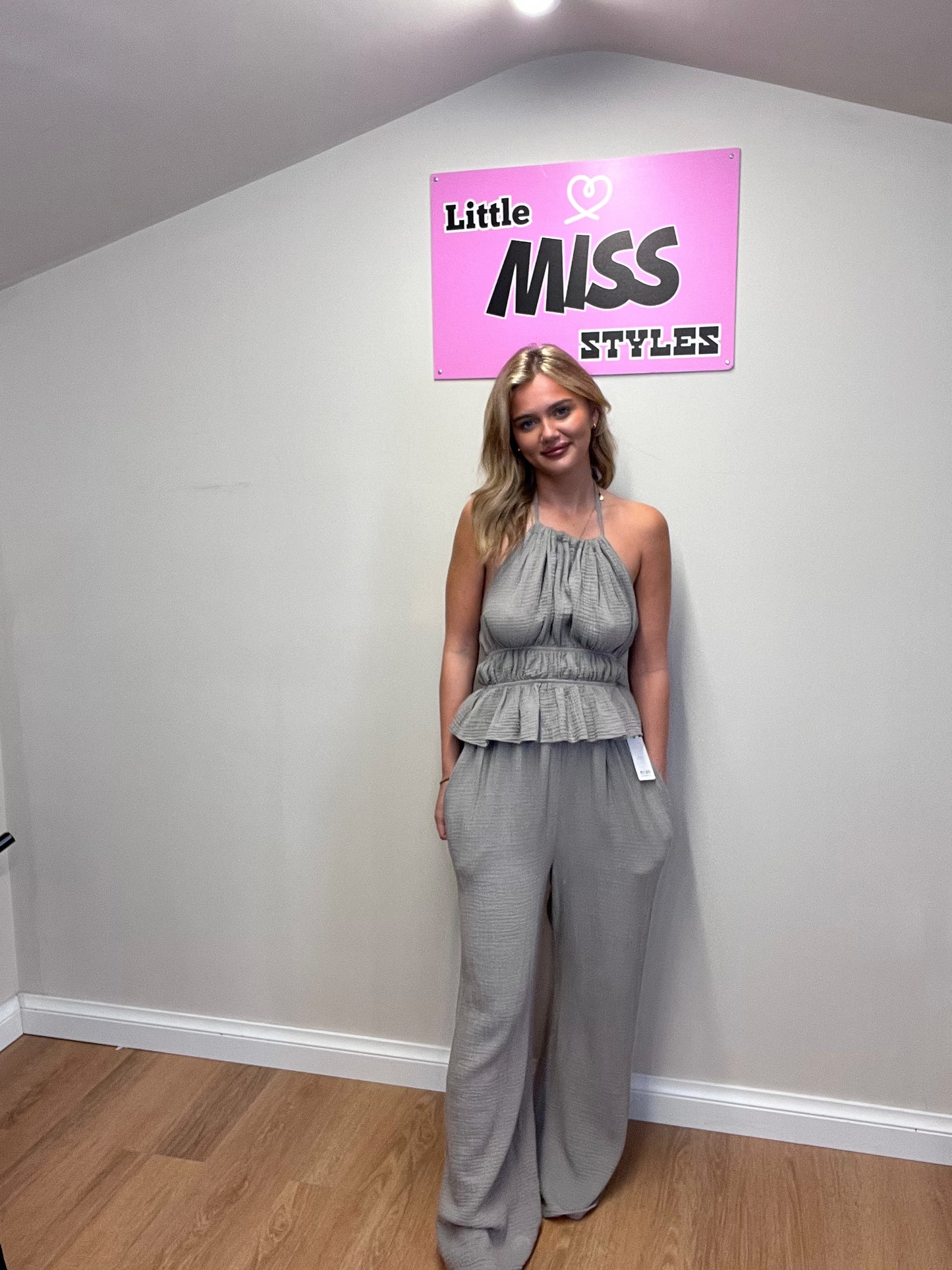 Cheesecloth trousers set. Click for colour