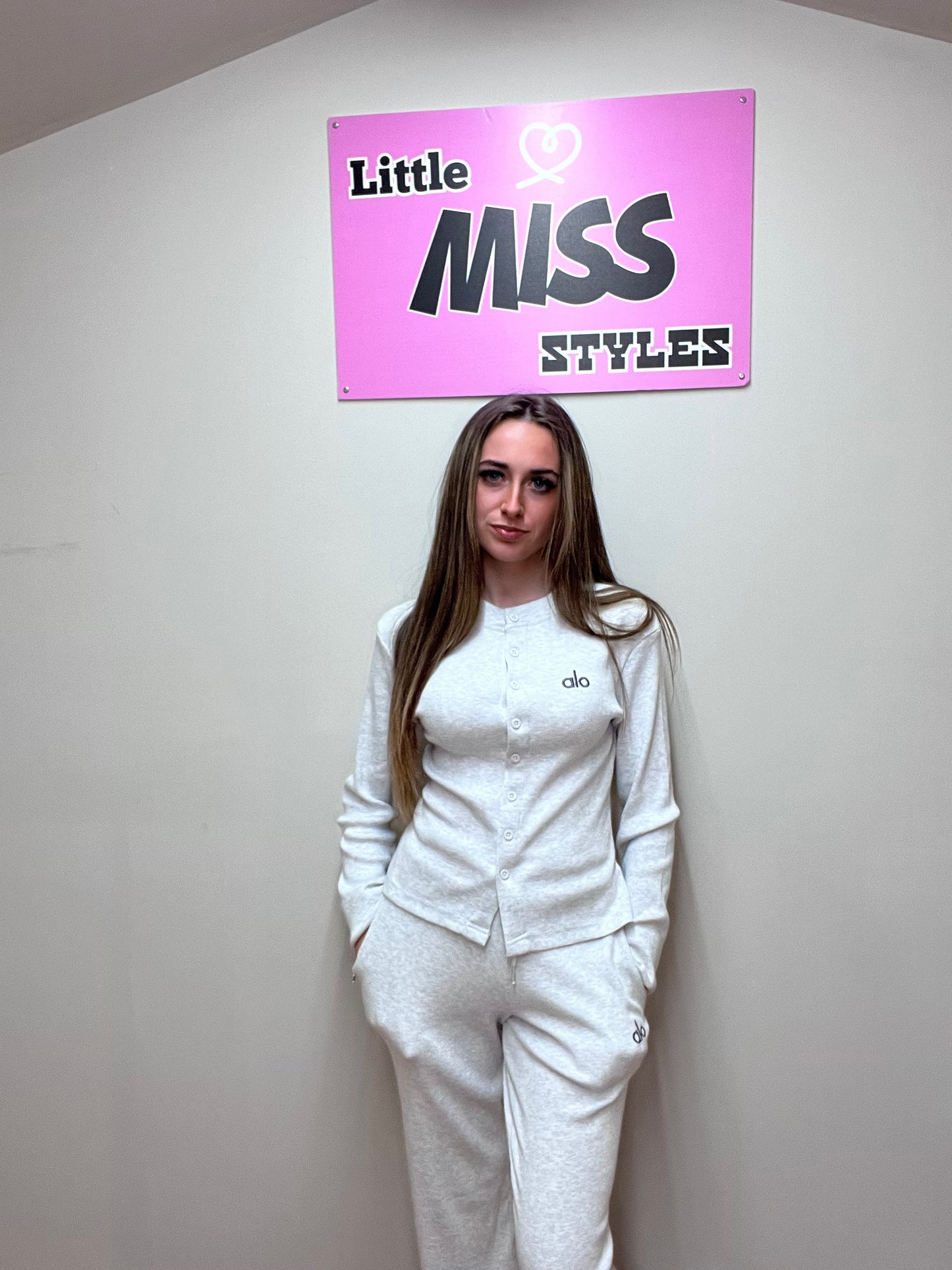 Alo lounge (will be back soon)